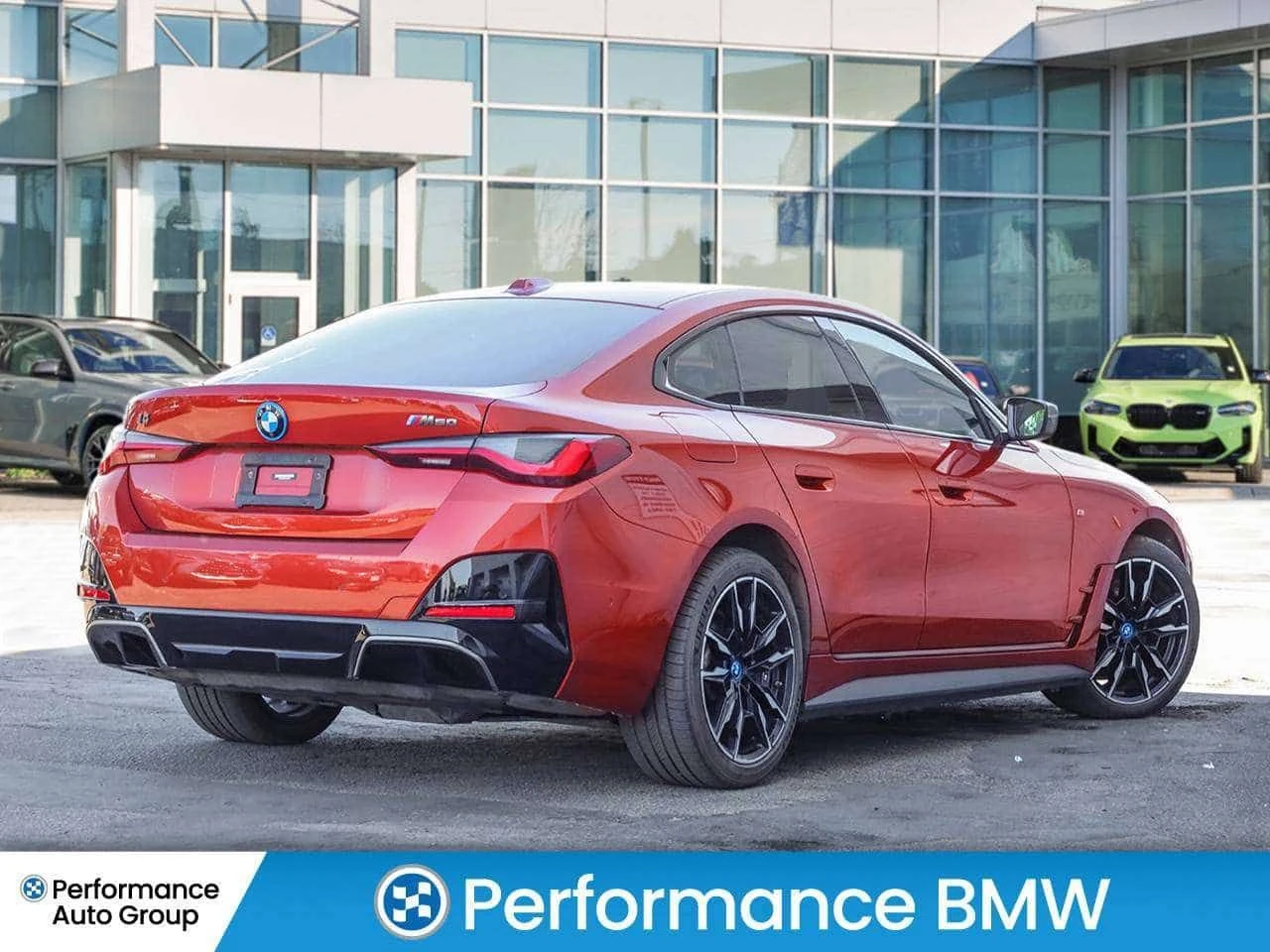 BMW i4  M50 xDrive CARFAX, снимка 2 - Автомобили и джипове - 54820157