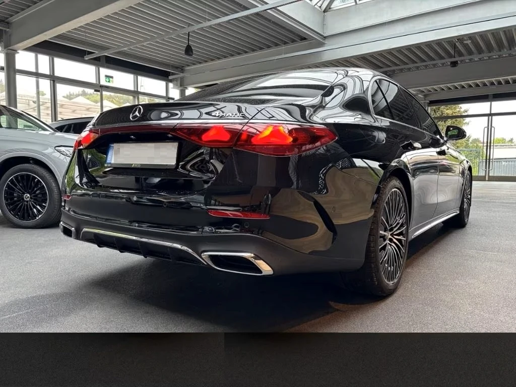 Mercedes-Benz E 220 FACELIFT* 4 MATIC* AMG LINE* PANO* 360* , снимка 2 - Автомобили и джипове - 54846698