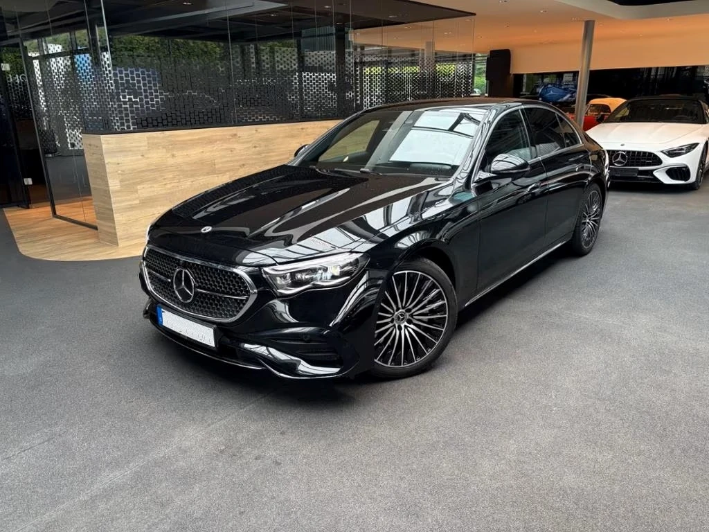 Mercedes-Benz E 220 FACELIFT* 4 MATIC* AMG LINE* PANO* 360* 