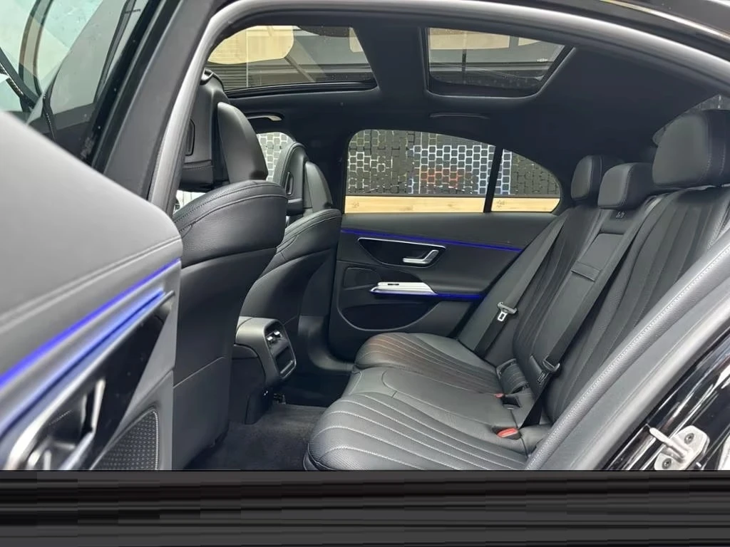 Mercedes-Benz E 220 FACELIFT* 4 MATIC* AMG LINE* PANO* 360* , снимка 7 - Автомобили и джипове - 54846698