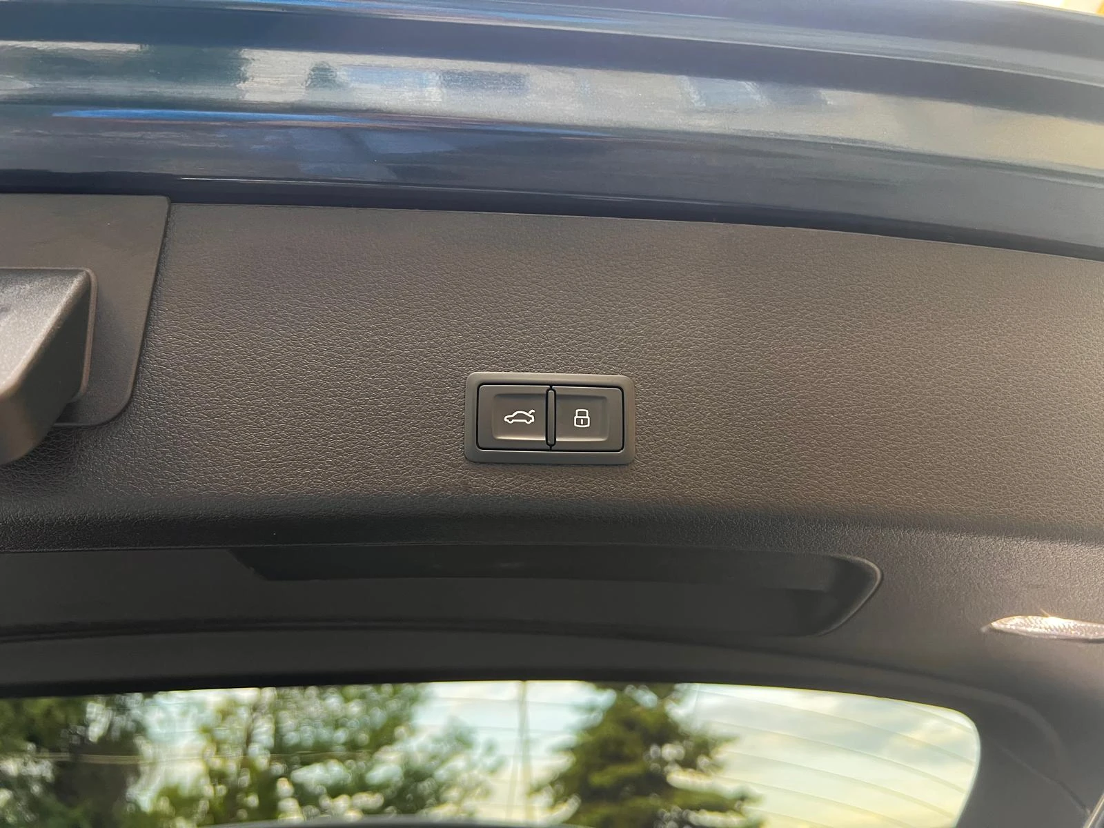 Audi E-Tron 55-95kWh B&O Панорама Head-up Carplay Cam360   , снимка 16 - Автомобили и джипове - 55306738