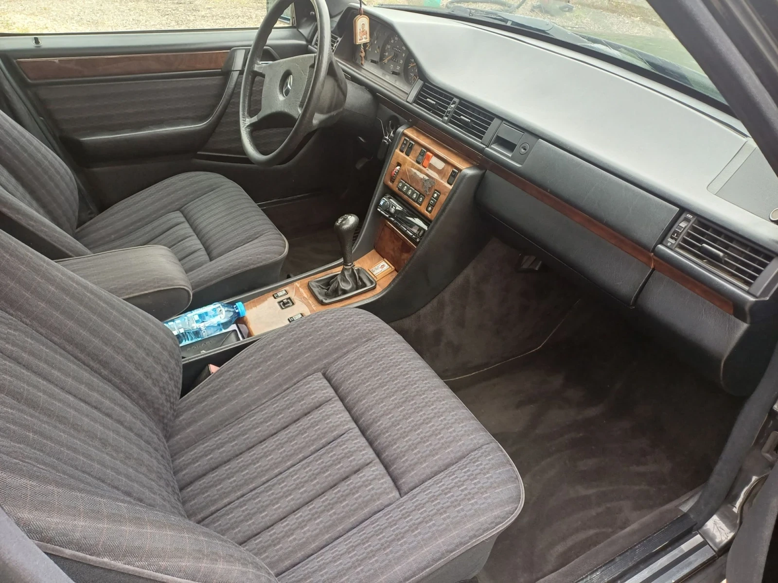 Mercedes-Benz 124 Перфектна клима, снимка 7 - Автомобили и джипове - 55659882