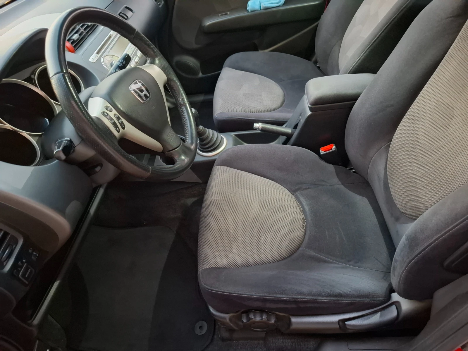Honda Jazz 1.4i Sport, снимка 8 - Автомобили и джипове - 55783127