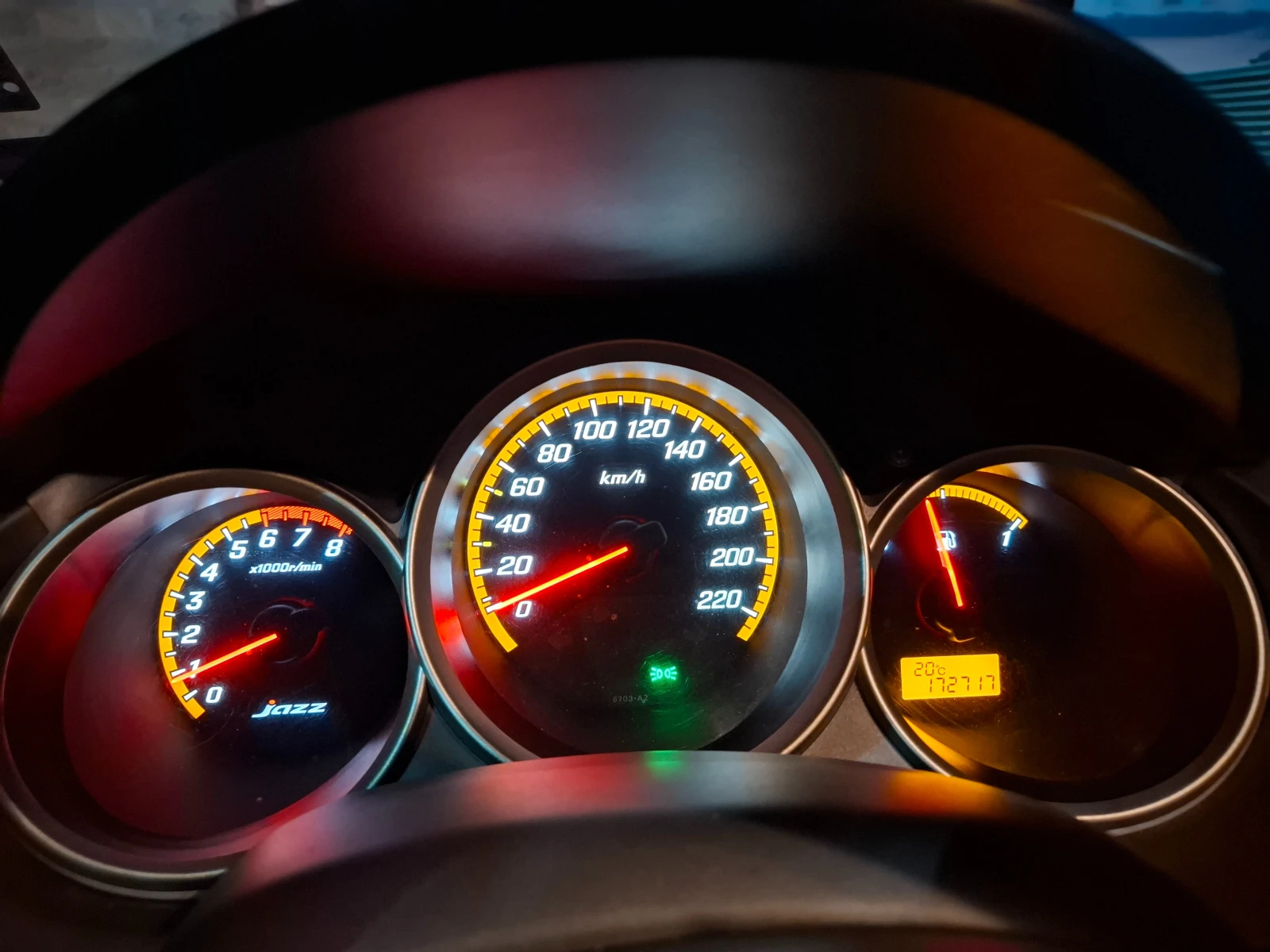 Honda Jazz 1.4i Sport, снимка 14 - Автомобили и джипове - 55783127