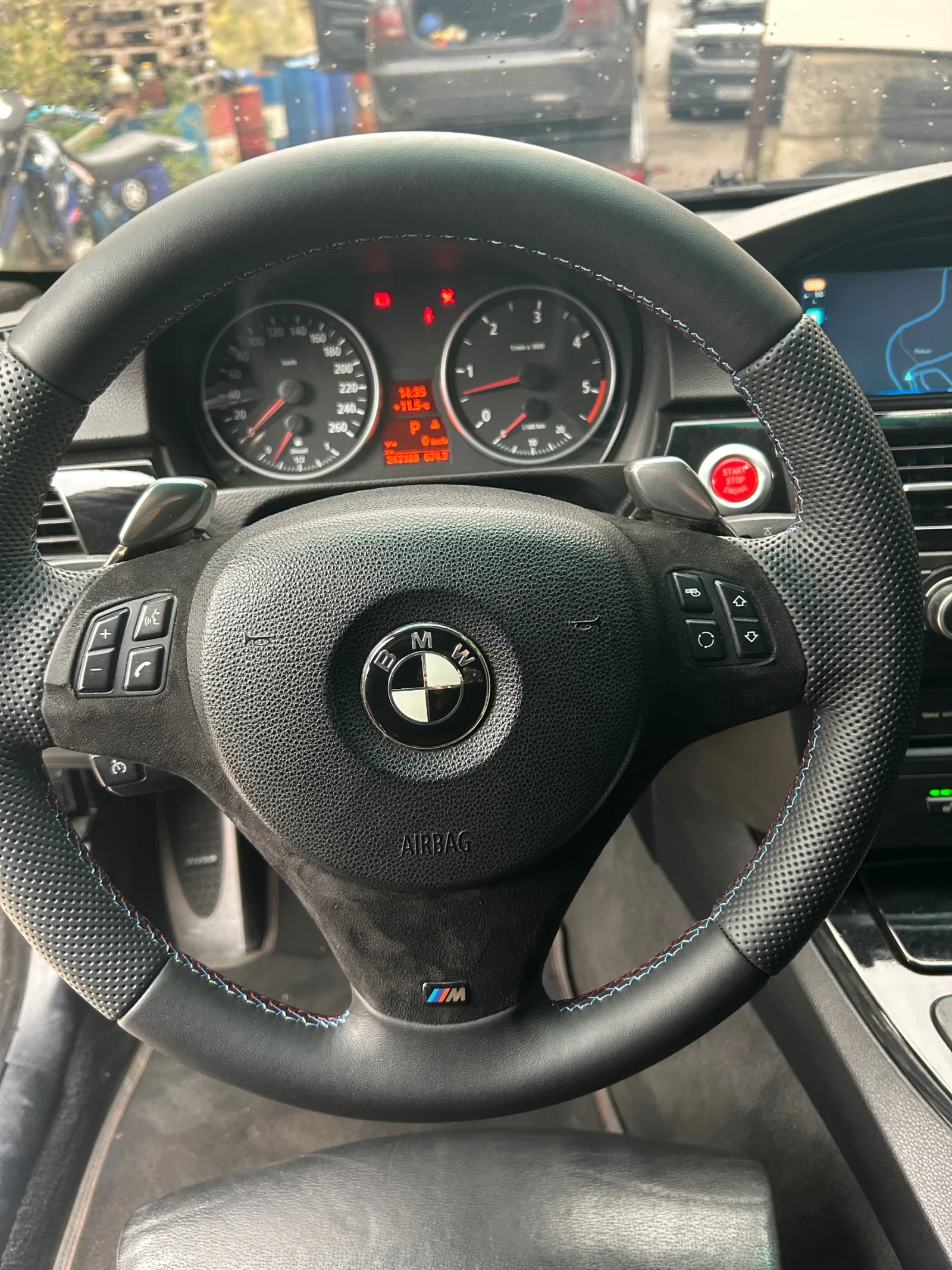 BMW 330, снимка 14 - Автомобили и джипове - 56532301