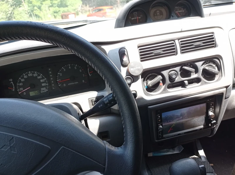 Mitsubishi Pajero sport, снимка 9 - Автомобили и джипове - 52499631