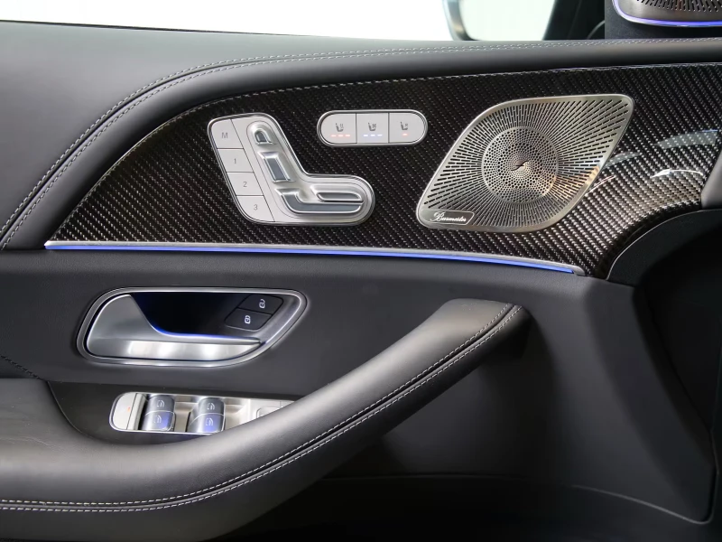 Mercedes-Benz GLS 63 AMG 4MATIC/612HP/PANO/MASSAGE/MEMO/7S/HUD/BURM/568g, снимка 9 - Автомобили и джипове - 52340958