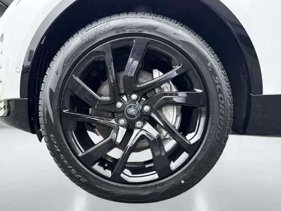 Land Rover Discovery D250 = Dynamic SE = Black Pack Гаранция - изображение 5