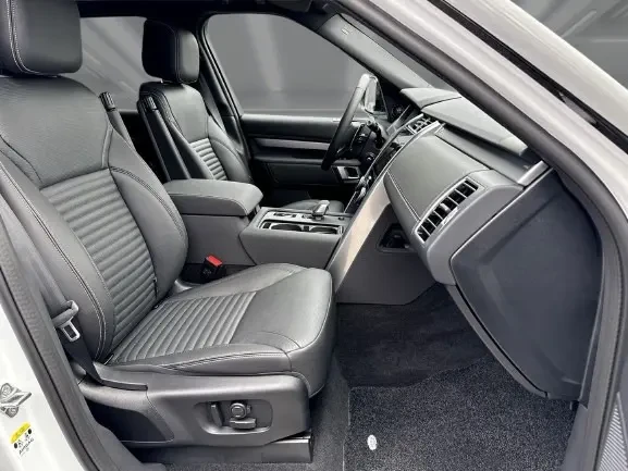 Land Rover Discovery D250 = Dynamic SE = Black Pack Гаранция - изображение 7