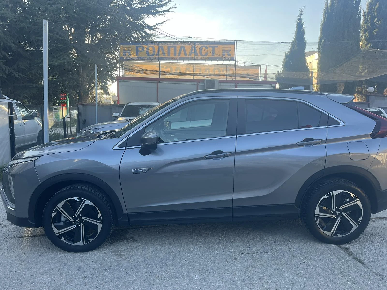 Mitsubishi Eclipse Cross 2.4 plug in 4х4 - изображение 2