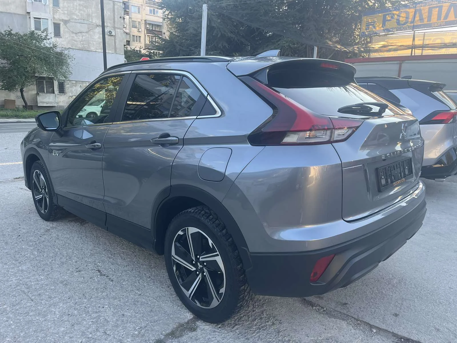 Mitsubishi Eclipse Cross 2.4 plug in 4х4 - изображение 3