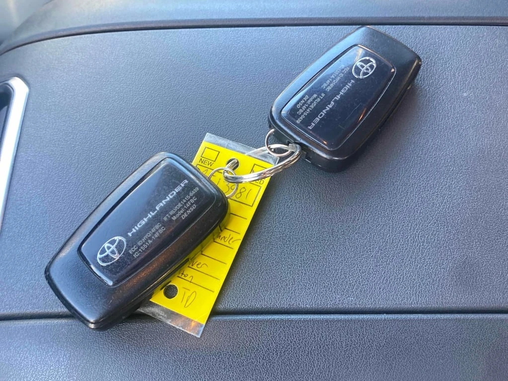 Toyota Highlander * XLE * CARFAX *    | Mobile.bg   16