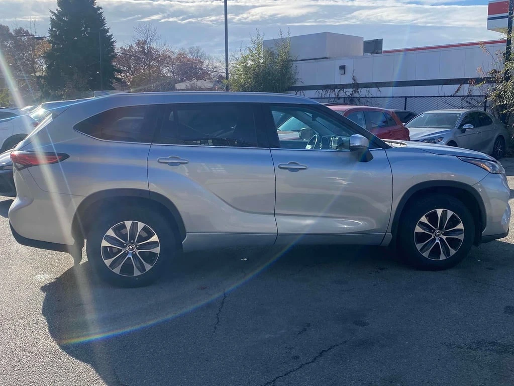 Toyota Highlander * XLE * CARFAX * БЕЗ ПЪРВОНАЧАЛНА ВНОСКА - изображение 3