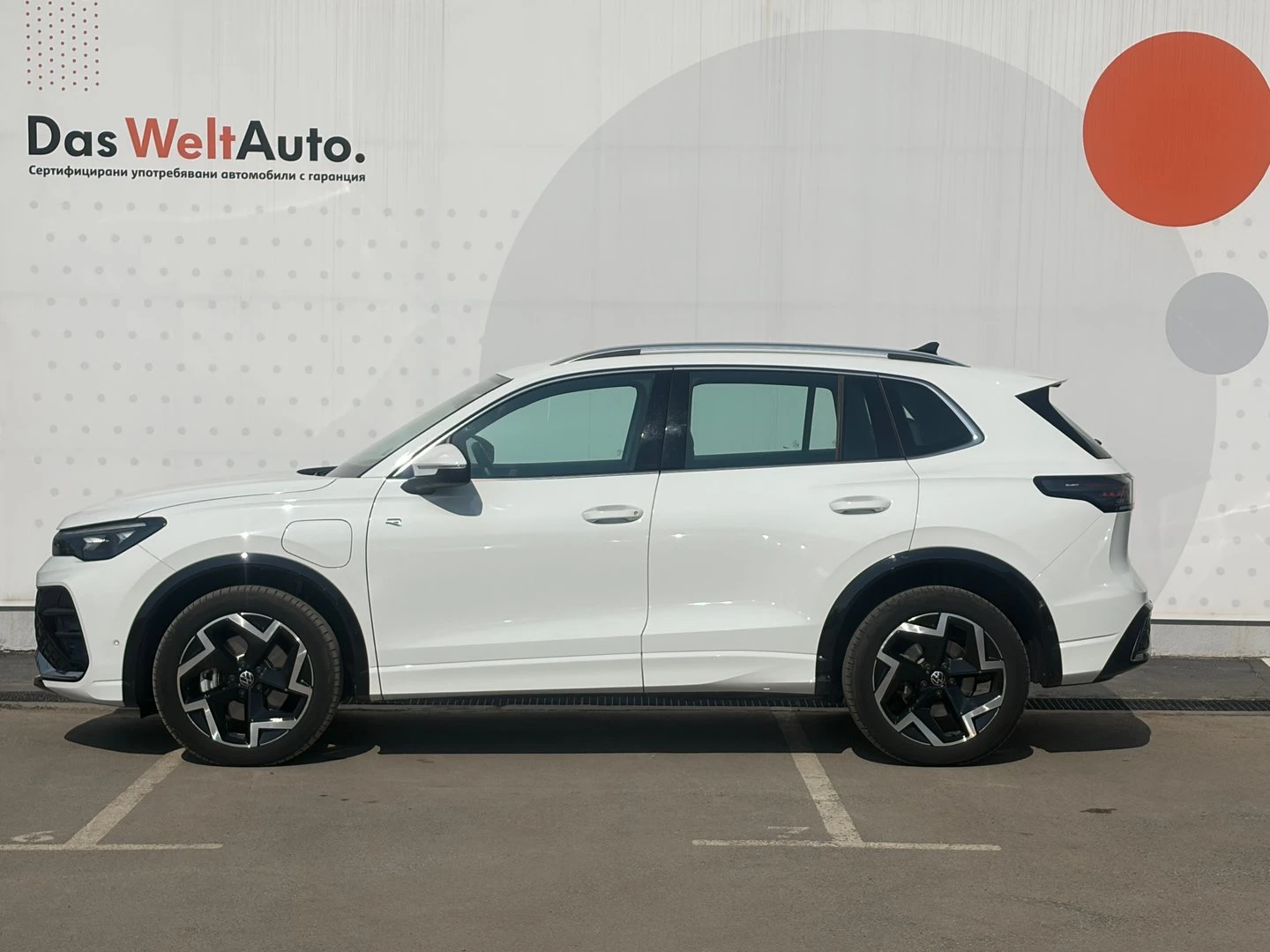 VW Tiguan, снимка 3 - Автомобили и джипове - 55642043