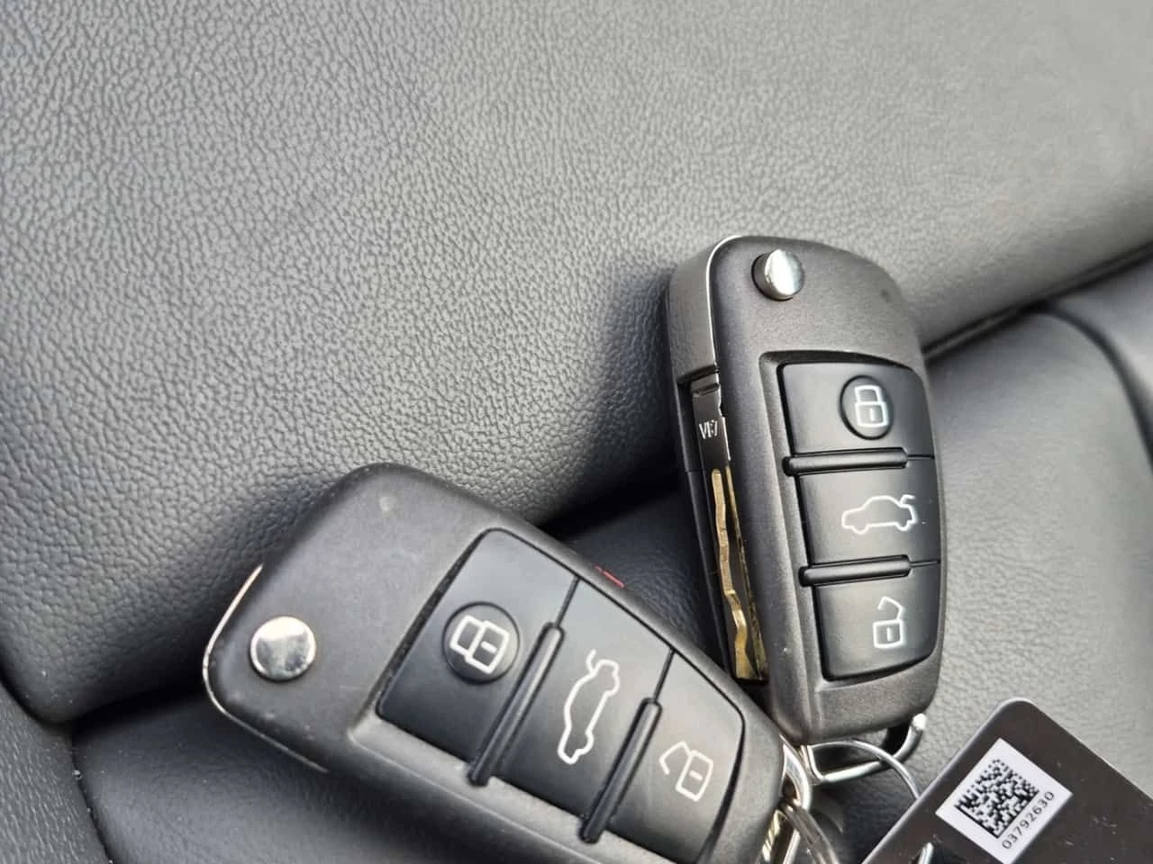 Audi Q3 PROGRESSIV/CARFAX/ПАНОРАМА/ПОДГРЕВИ, снимка 12 - Автомобили и джипове - 54084659