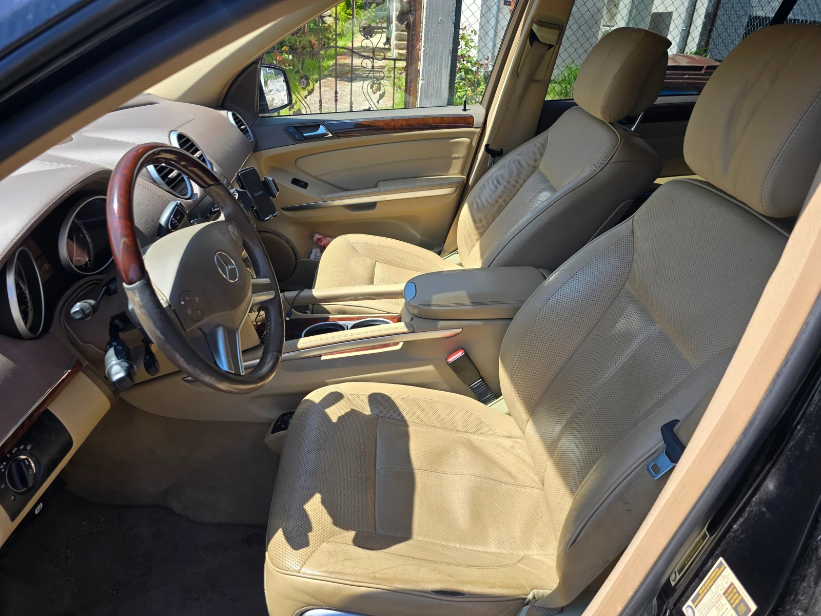Mercedes-Benz GL 550, снимка 13 - Автомобили и джипове - 54446638