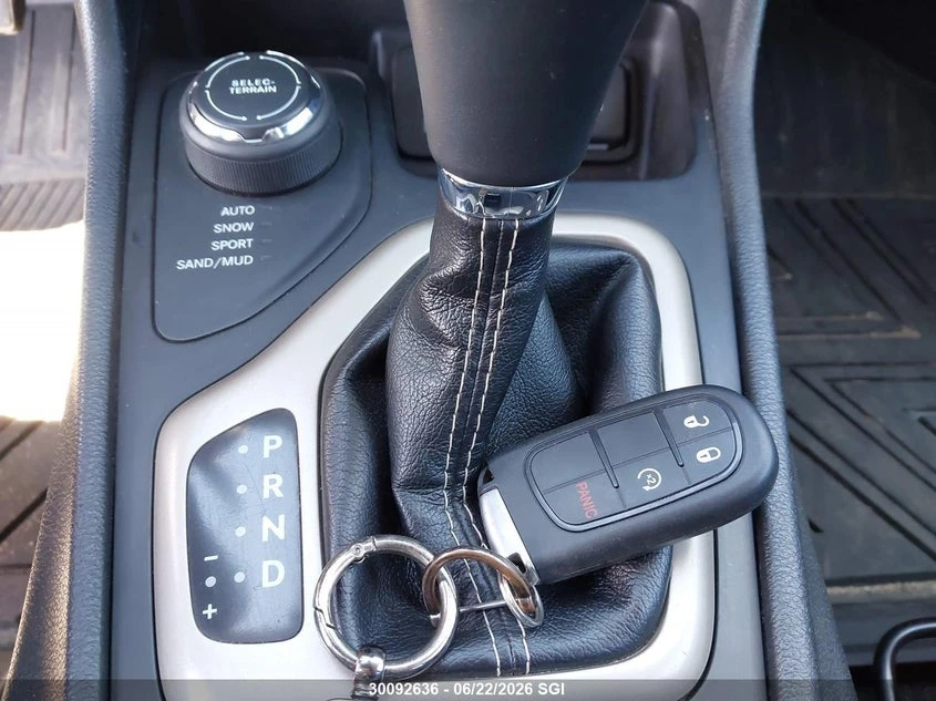 Jeep Cherokee 3.2l Limited, снимка 11 - Автомобили и джипове - 55064845