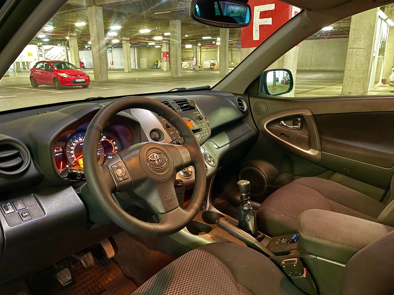 Toyota Rav4 d4d 136кс., снимка 9 - Автомобили и джипове - 55840513
