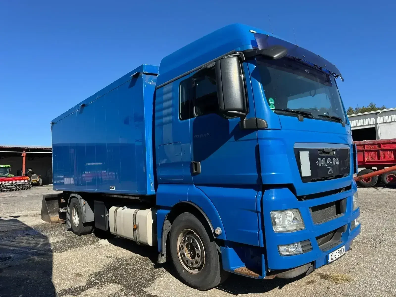 Man 18, снимка 1