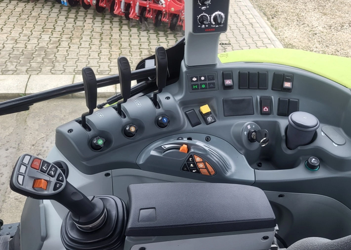 ������� Claas ARION 450 | Mobile.bg � ����������� 11