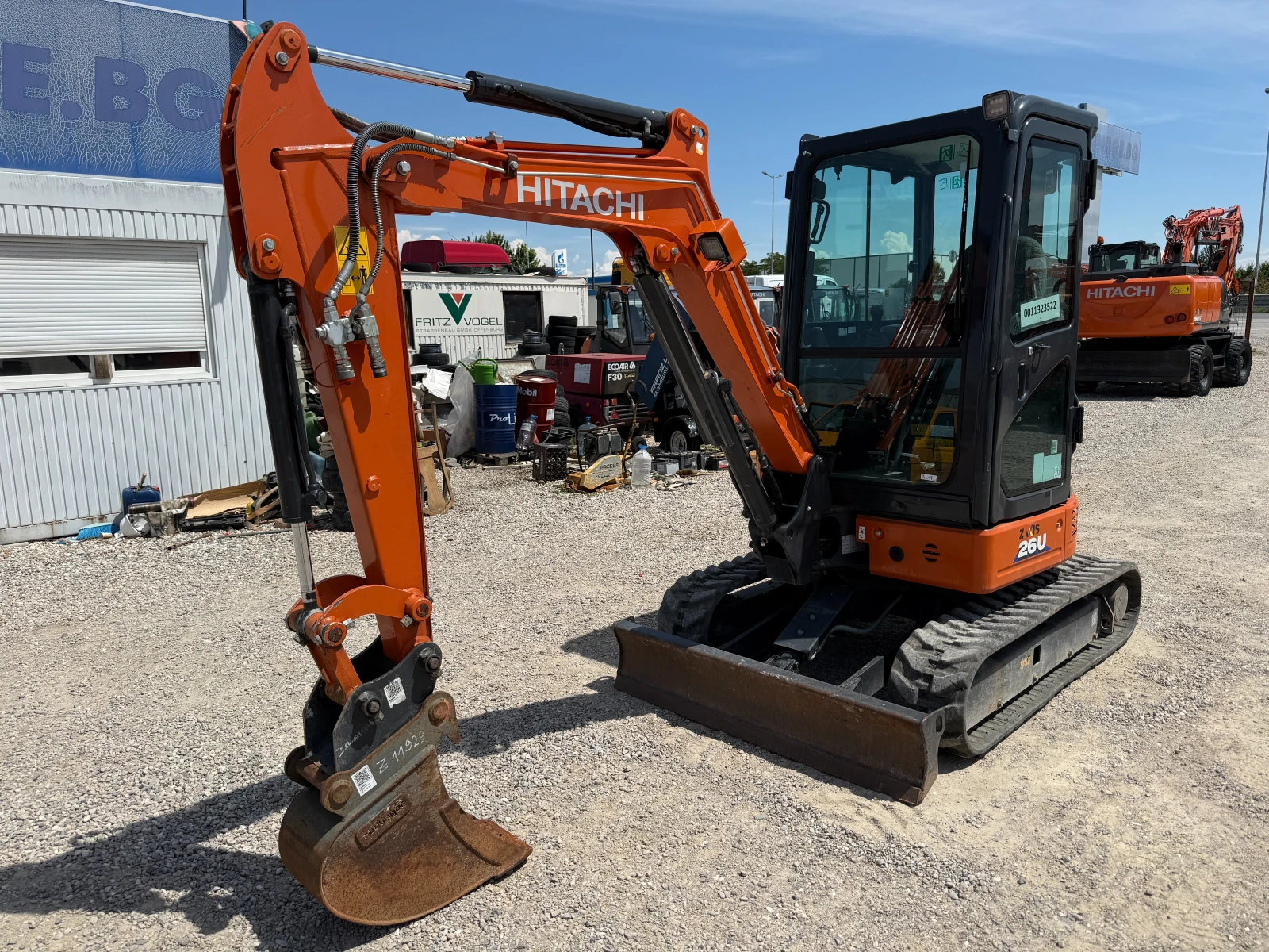 Багер Hitachi ZX 26U-6, снимка 4 - Индустриална техника - 54924821
