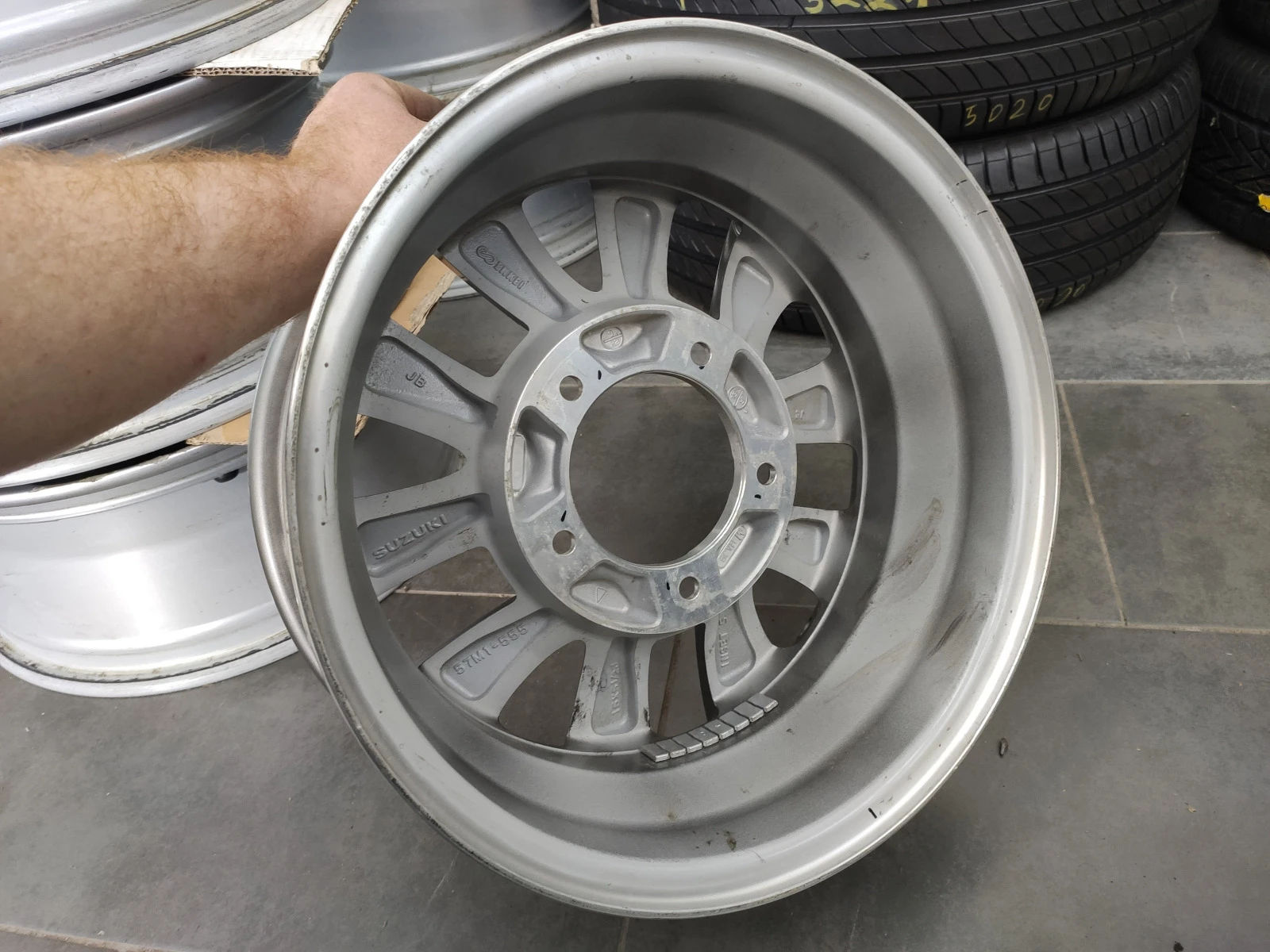   Suzuki Jimny | Mobile.bg   11