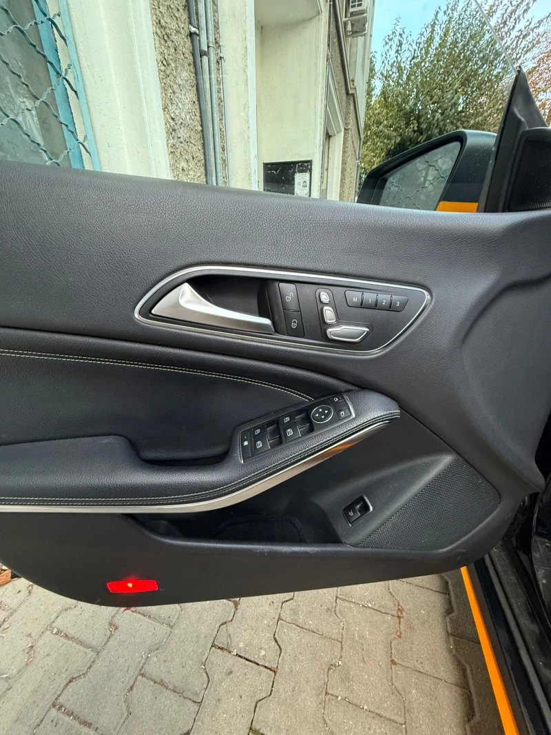 Mercedes-Benz CLA 250 4 MATIC, снимка 10 - Автомобили и джипове - 47843047