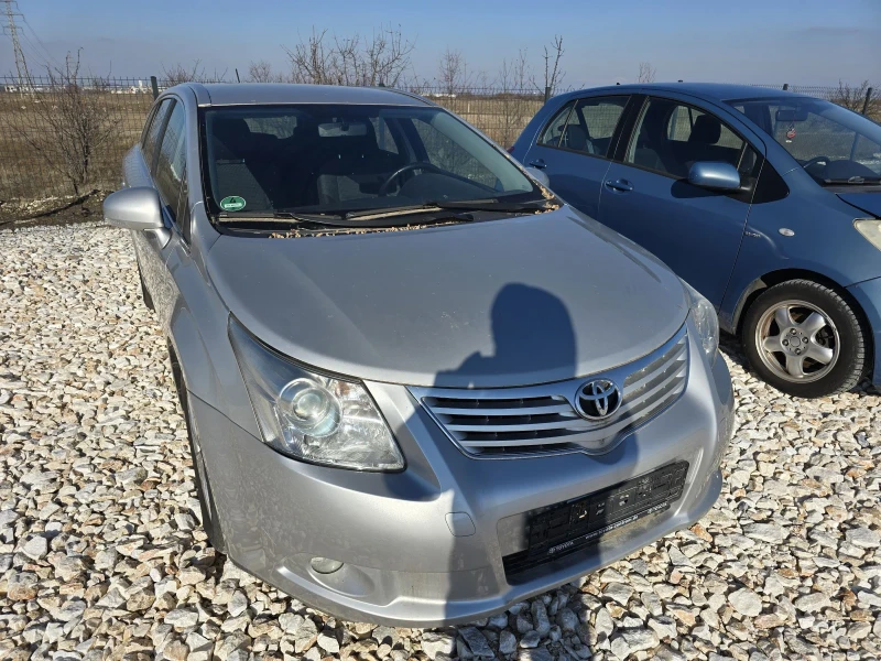 Toyota Avensis 2011/1.8VVti/KAMERA/ НАВИГАЦИЯ/ПЪРВИ СОБСТВЕНИК, снимка 2 - Автомобили и джипове - 48338813