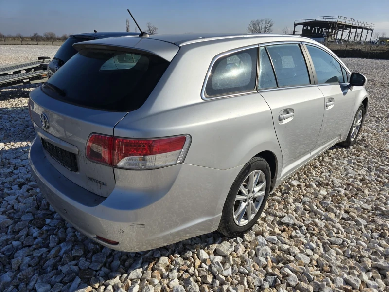 Toyota Avensis 2011/1.8VVti/KAMERA/ НАВИГАЦИЯ/ПЪРВИ СОБСТВЕНИК, снимка 4 - Автомобили и джипове - 48338813