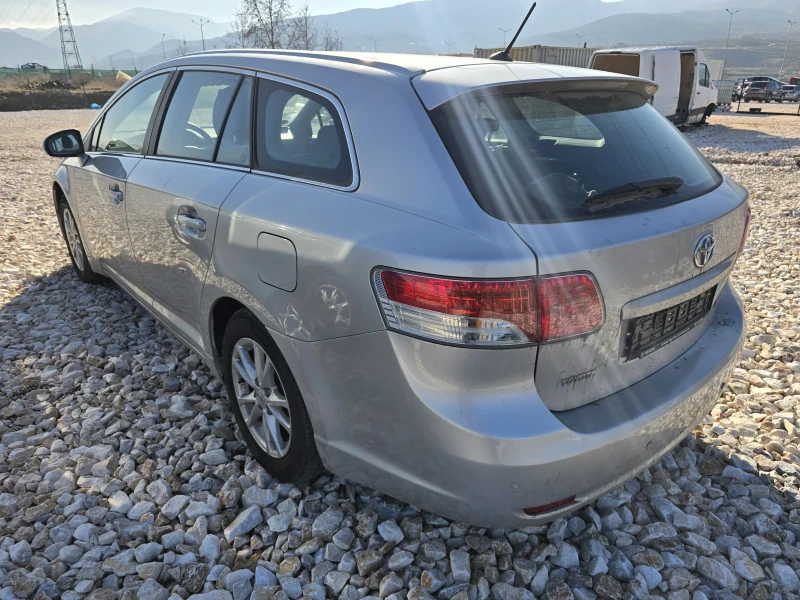 Toyota Avensis 2011/1.8VVti/KAMERA/ НАВИГАЦИЯ/ПЪРВИ СОБСТВЕНИК, снимка 3 - Автомобили и джипове - 48338813