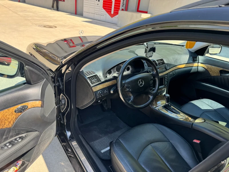 Mercedes-Benz E 220 E220 170k., снимка 7 - Автомобили и джипове - 51424756