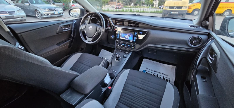 Toyota Auris 1.8 Hybrid e-CVT Lounge, снимка 7 - Автомобили и джипове - 48979415