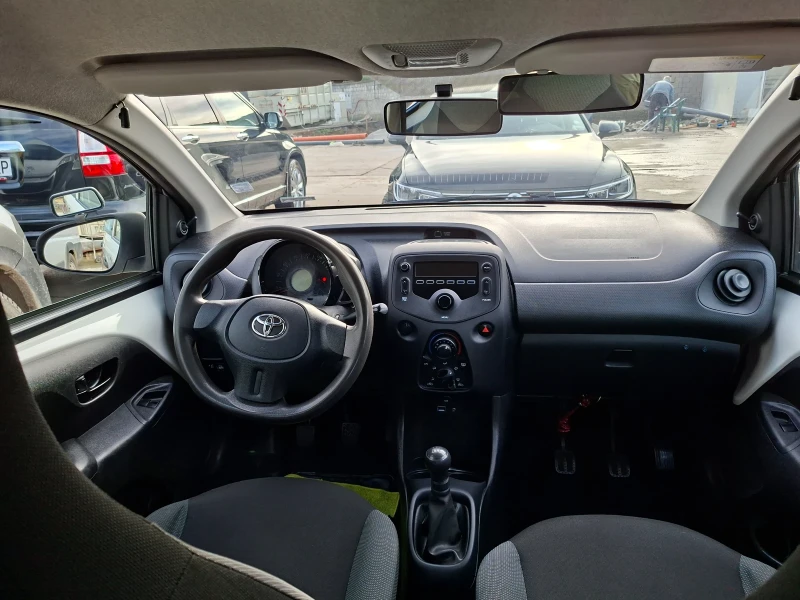 Toyota Aygo, снимка 6 - Автомобили и джипове - 52536433
