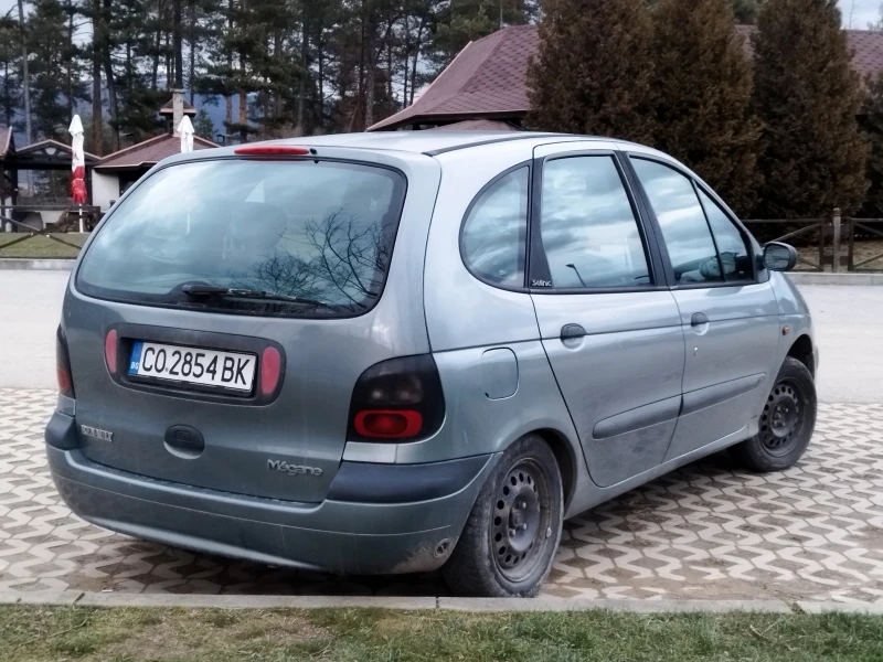 Renault Scenic 1.6 8v, снимка 5 - Автомобили и джипове - 53025544