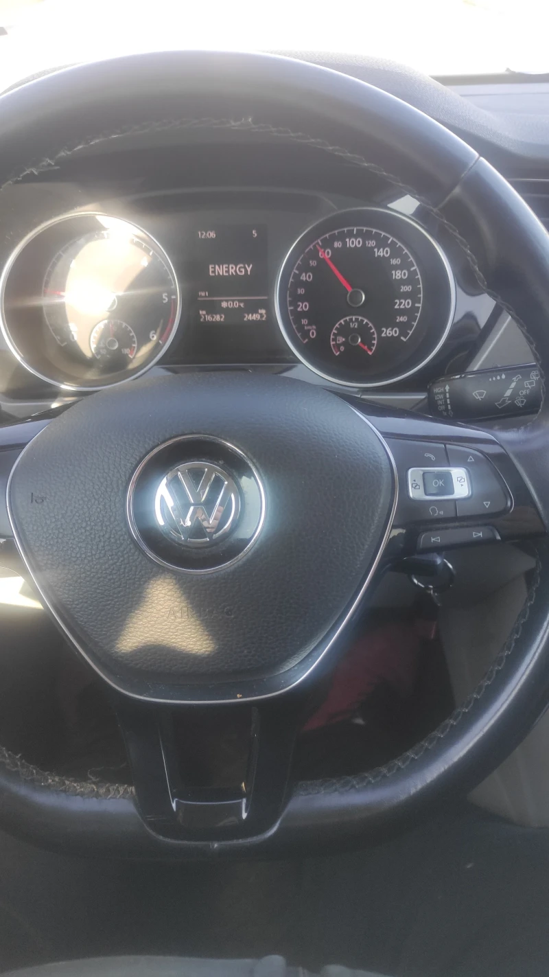 VW Touran, снимка 2 - Автомобили и джипове - 53073014