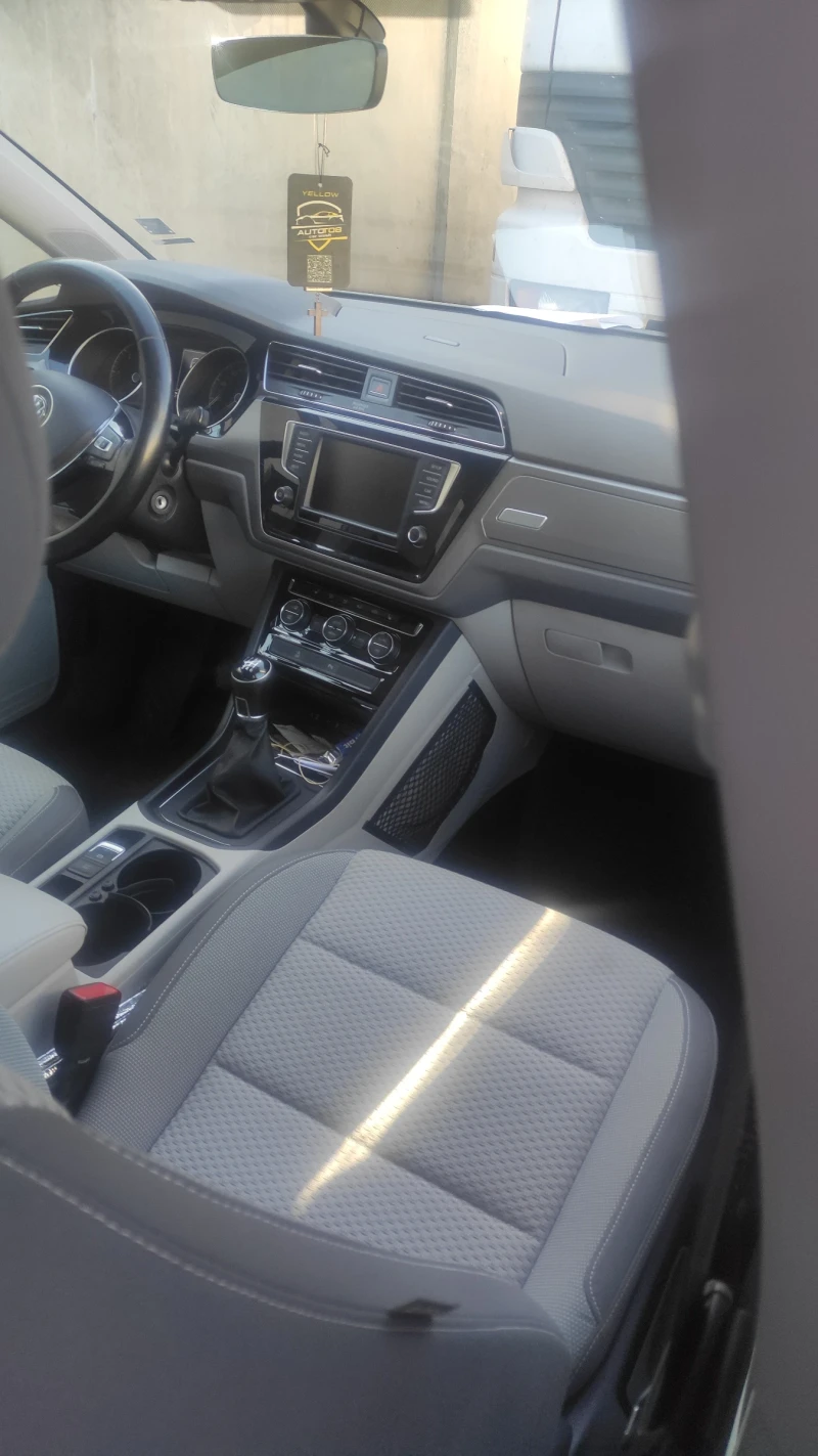 VW Touran, снимка 9 - Автомобили и джипове - 53073014