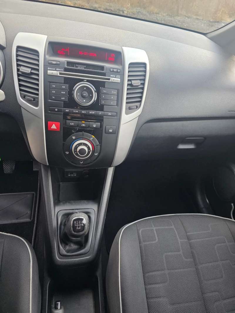 Kia Venga 1.4i , снимка 14 - Автомобили и джипове - 53281869