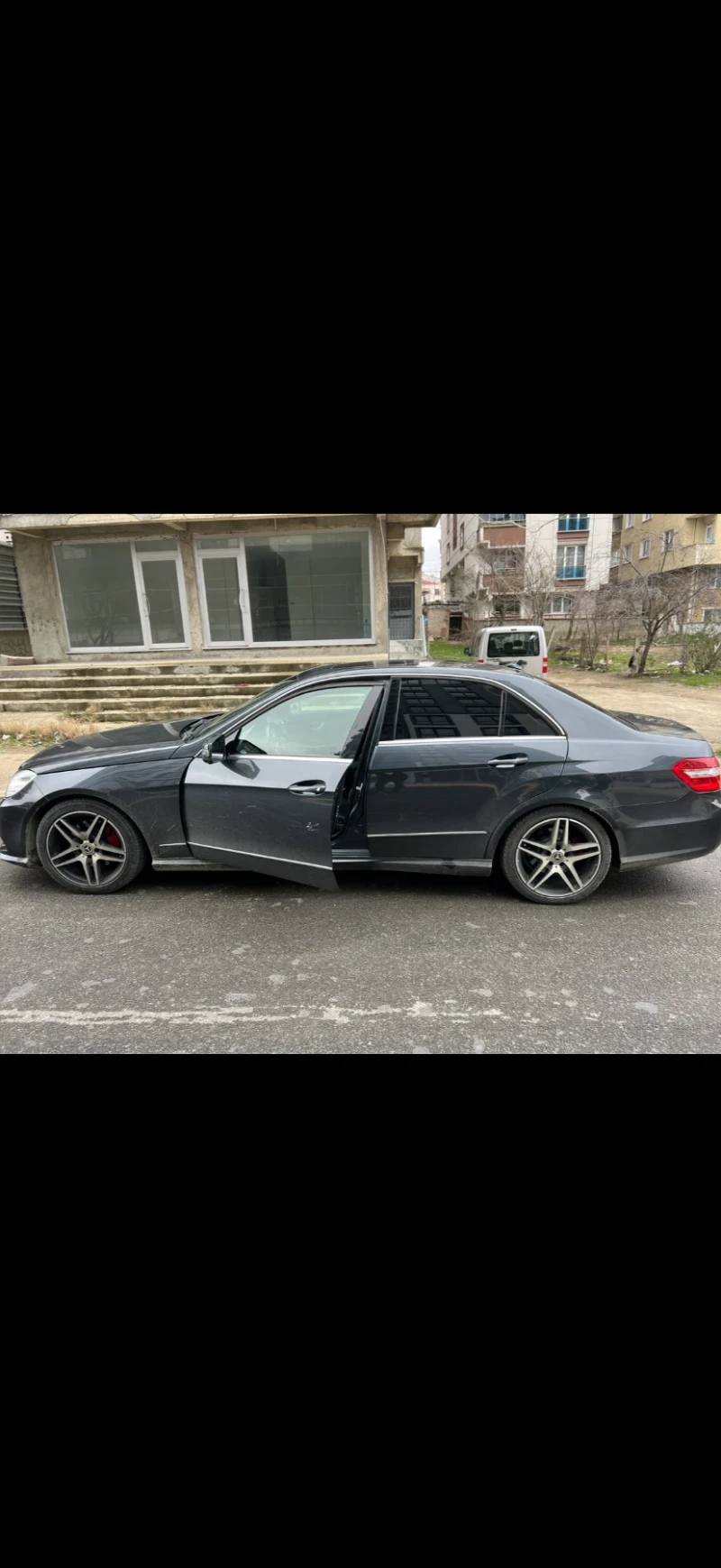 Mercedes-Benz E 300, снимка 2 - Автомобили и джипове - 53293668