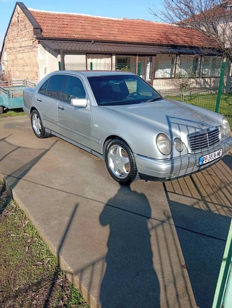 Mercedes-Benz E 290, снимка 5 - Автомобили и джипове - 53419842