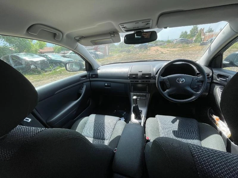 Toyota Avensis 2.0 VVT-I 147кс. НА ЧАСТИ  , снимка 12 - Автомобили и джипове - 41138871