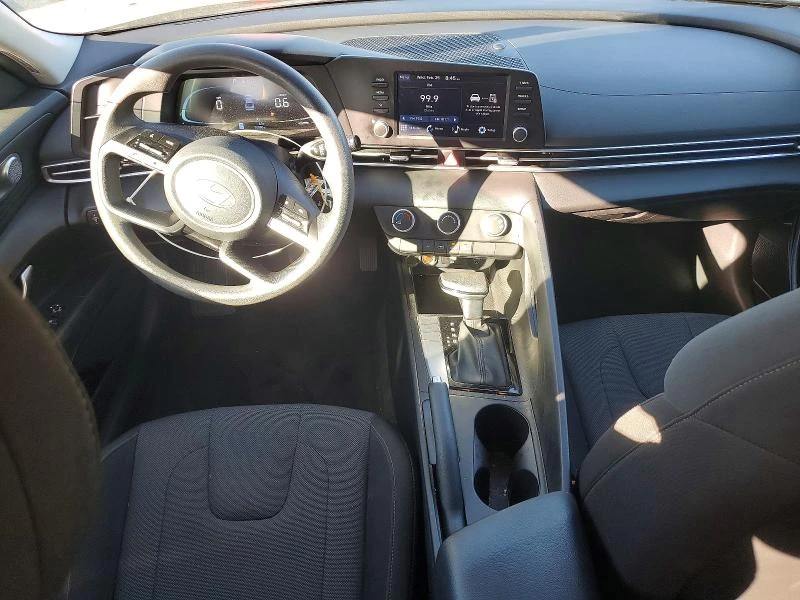 Hyundai Elantra 2.0L 4 Front Wheel Drive | Mobile.bg � ����������� 9