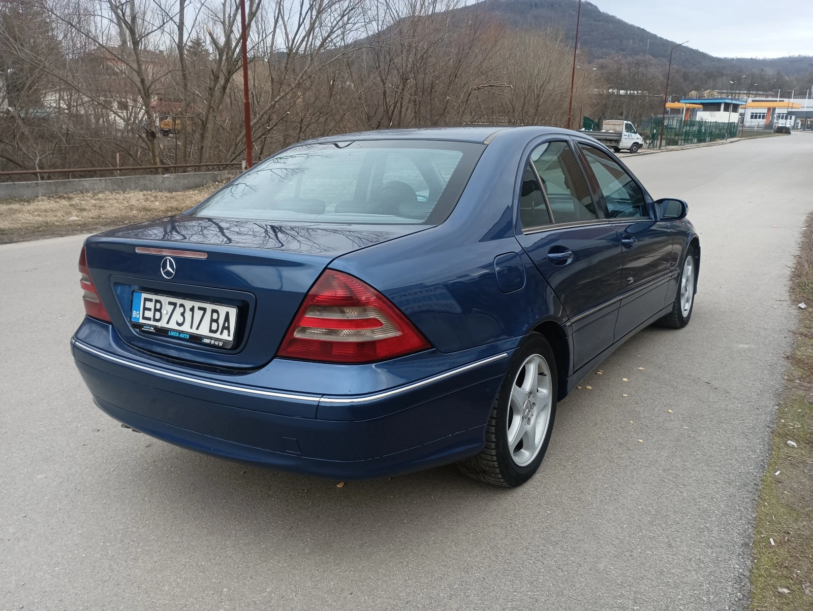 Mercedes-Benz C 220 РЕГИСТРИРАН ВСИЧКО ПЛАТЕНО!!! - изображение 3