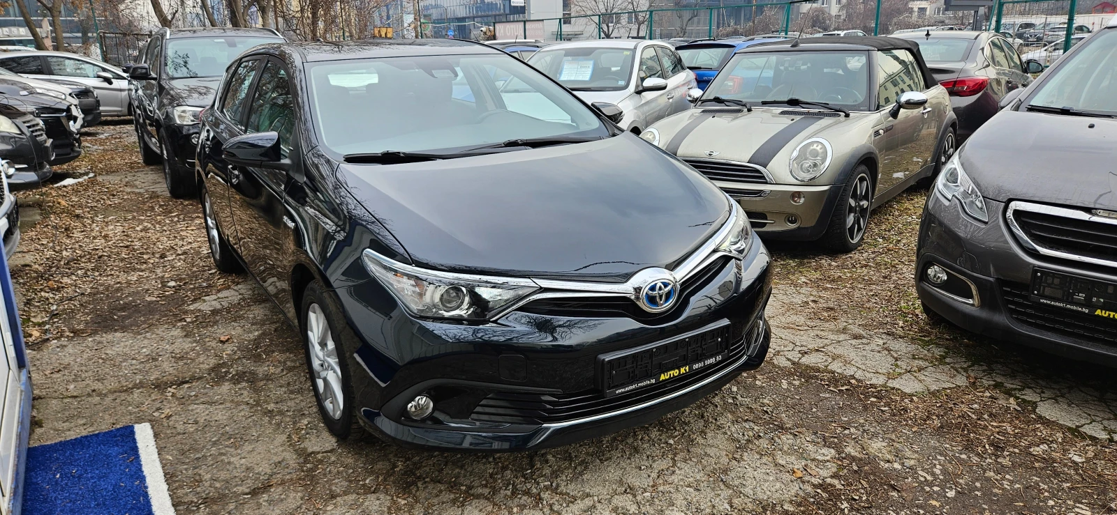 Toyota Auris 1.8 Hybrid e-CVT Lounge - изображение 3