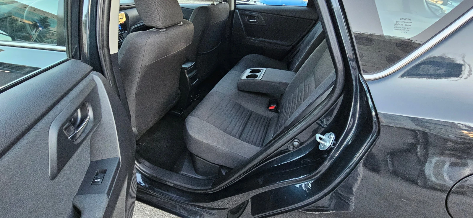 Toyota Auris 1.8 Hybrid e-CVT Lounge | Mobile.bg   12