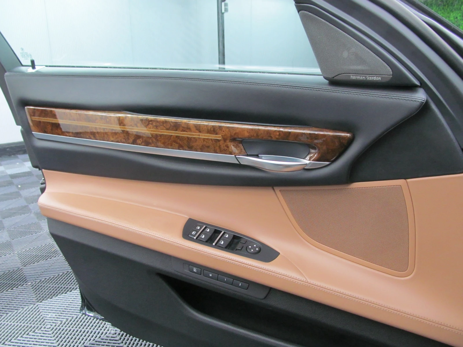BMW 750 XD/LONG/FACE/ПОДГРЕВ ОБДУХВАНЕ СОБСТВЕН ЛИЗИНГ - изображение 9