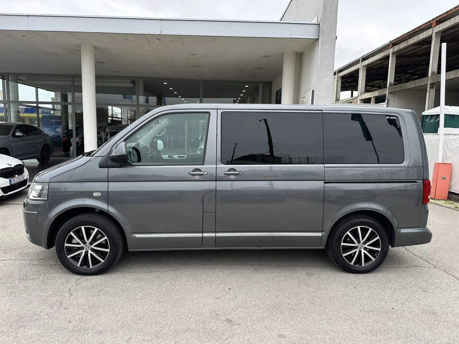 VW Multivan 2.0 BiTDI, 4Motion - изображение 3
