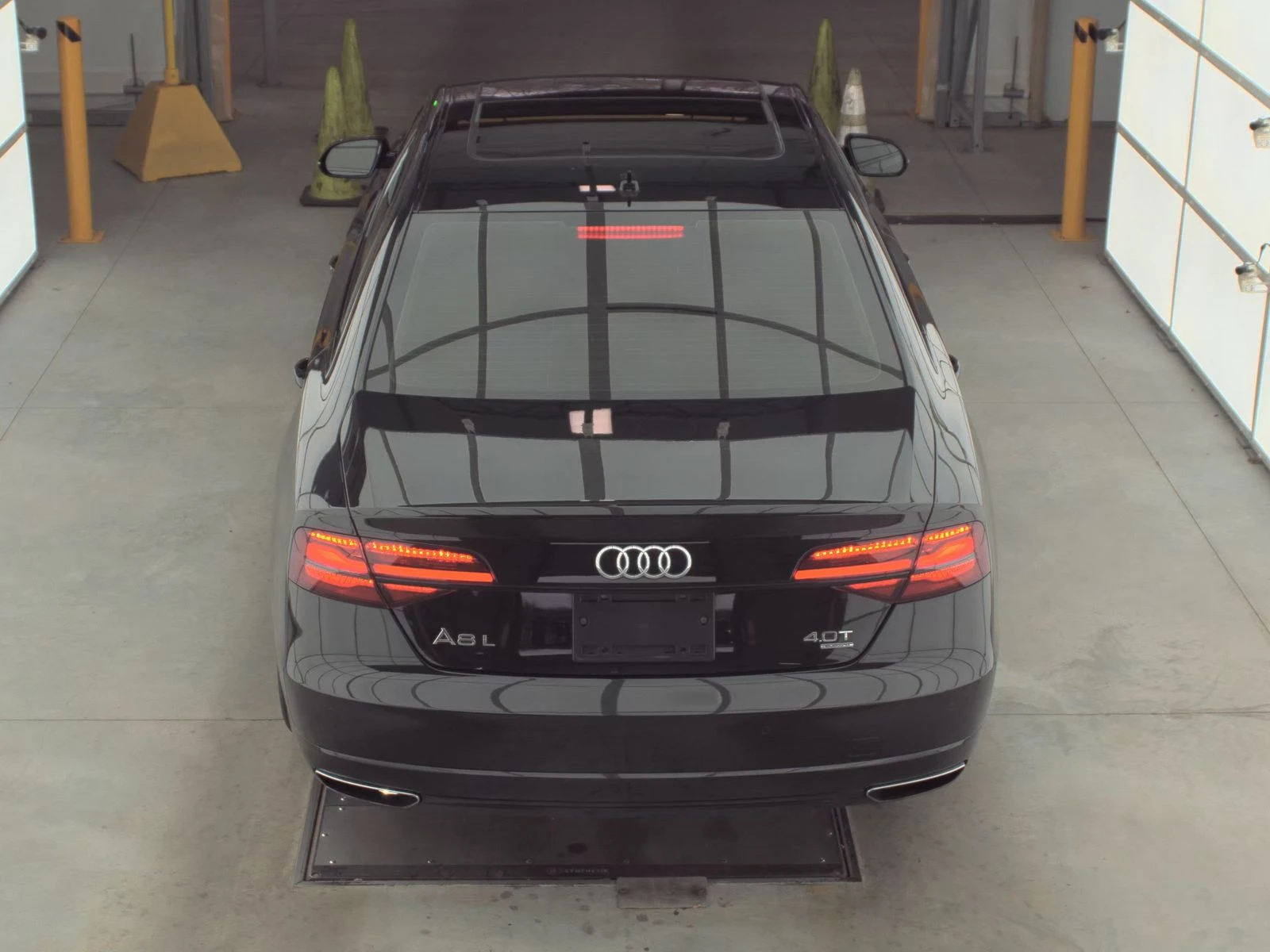 Audi A8 L 4.0T - изображение 6