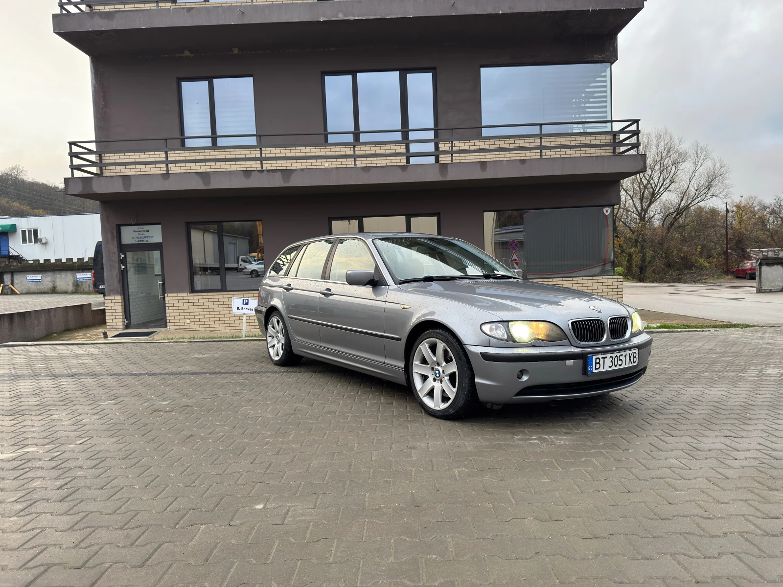 BMW 330 E46 Touring Facelift - изображение 2