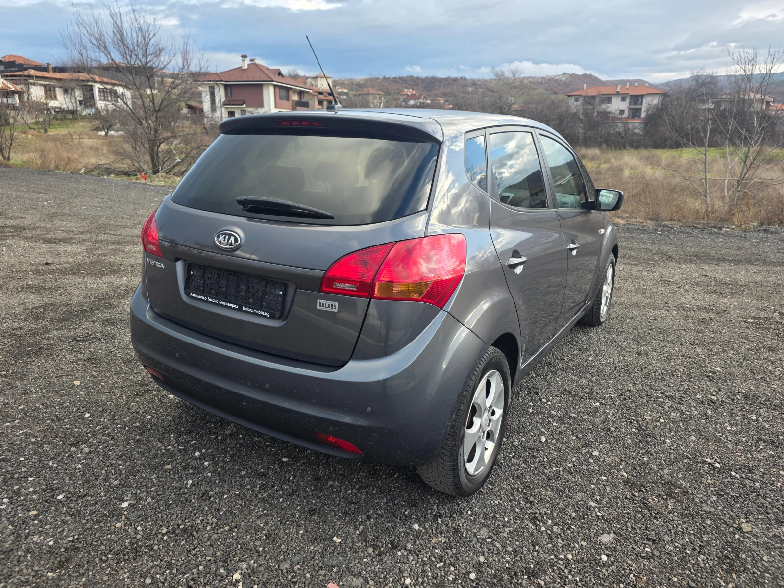 Kia Venga 1.4i  - изображение 7