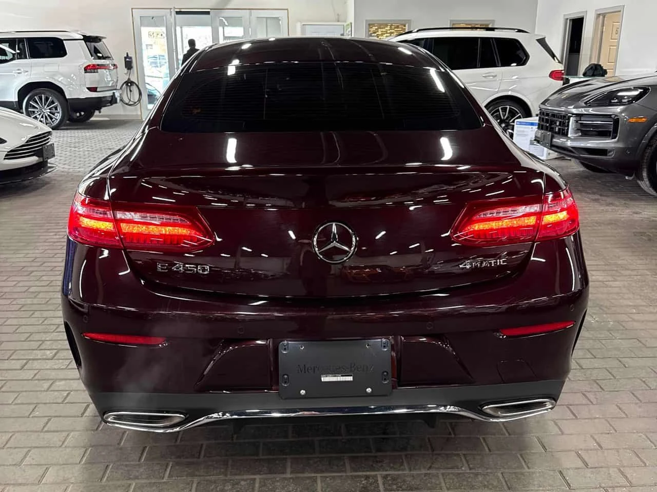 Mercedes-Benz E 450 * CARFAX * BURMESTER * HEAD-UP, снимка 4 - Автомобили и джипове - 53919146